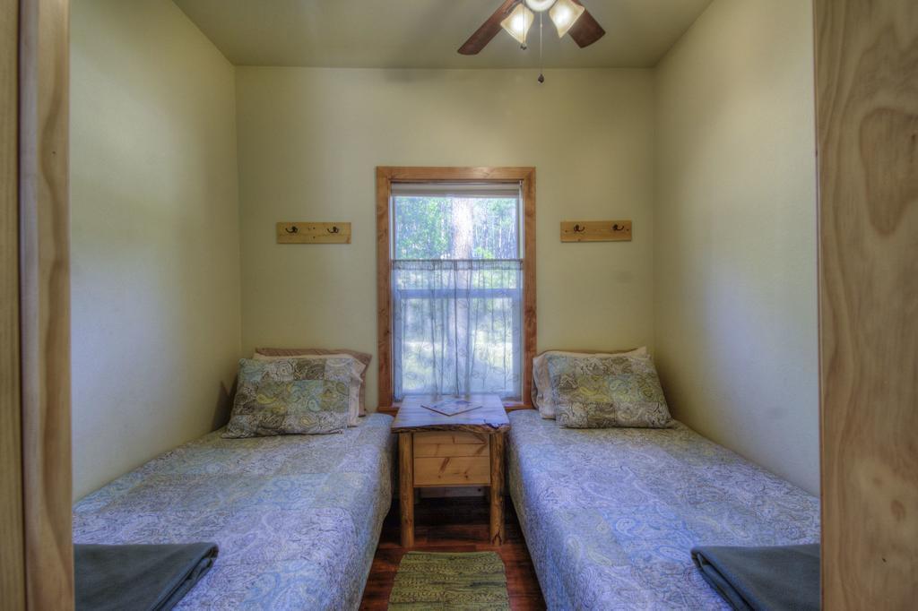 Yak Ridge Cabins And Farmstead By Mount Rushmore Keystone Exterior photo