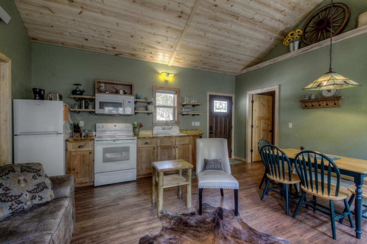 Yak Ridge Cabins And Farmstead By Mount Rushmore Keystone Exterior photo